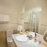 Hotel Reyes Catolicos *