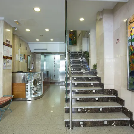 酒店 雷耶斯卡托里克斯酒店 *