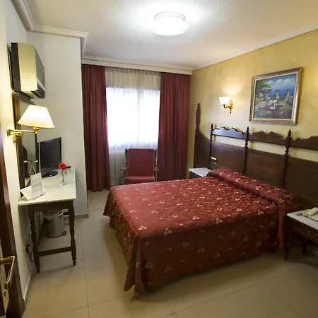 雷耶斯卡托里克斯酒店 酒店 萨拉曼卡