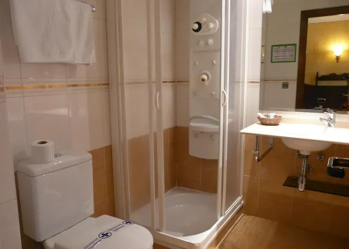 雷耶斯卡托里克斯酒店 酒店 萨拉曼卡