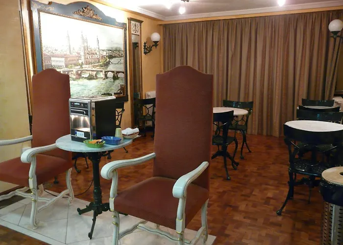 雷耶斯卡托里克斯酒店 萨拉曼卡