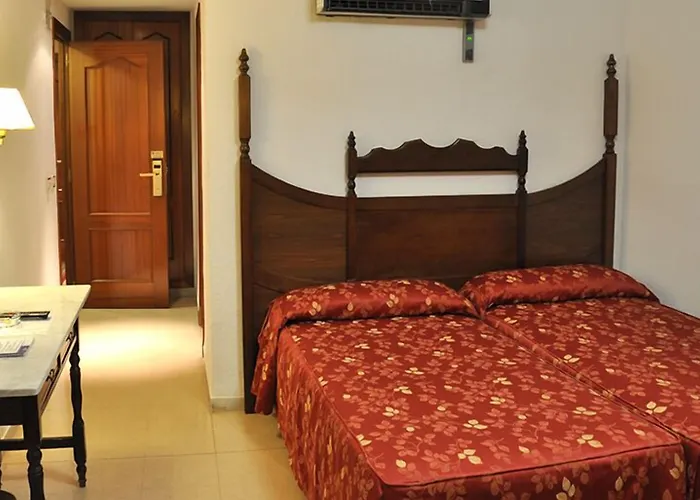 酒店 雷耶斯卡托里克斯酒店 *