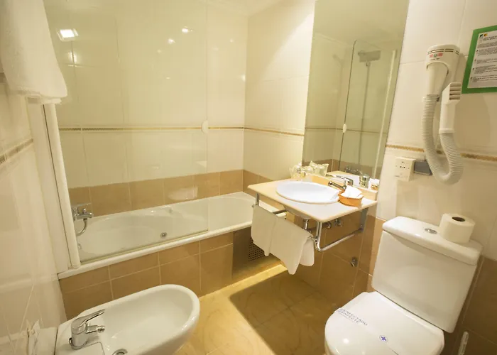 酒店 雷耶斯卡托里克斯酒店 *