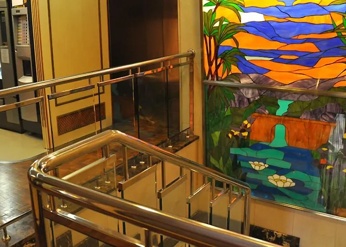 雷耶斯卡托里克斯酒店