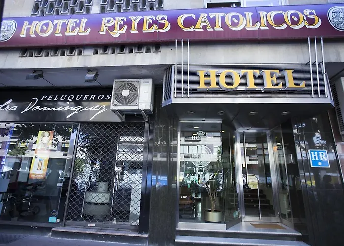 雷耶斯卡托里克斯酒店 酒店 萨拉曼卡