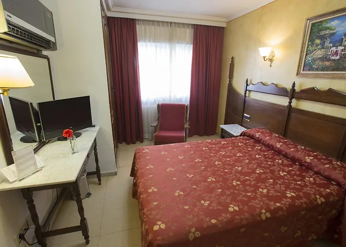 雷耶斯卡托里克斯酒店 酒店 萨拉曼卡